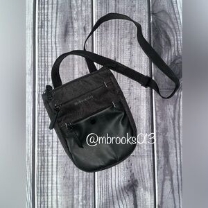 Sherpani women’s Lima shoulder bag